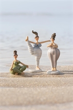 27503-99 Damer yoga på stranden fra Ib Laursen - Tinashjem